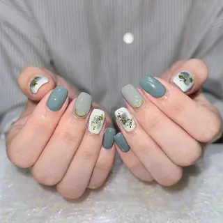 ネイル Queens テイのネイルデザイン