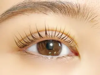 マツエク・マツパ RAZZLE DAZZLEのマツエク・マツパデザイン