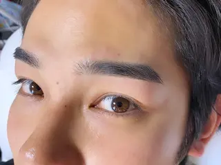 メンズ アイブロウ EYES YUNのマツエク・マツパデザイン