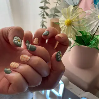 ネイル うにゃねいる🌷 Mayaのネイルデザイン