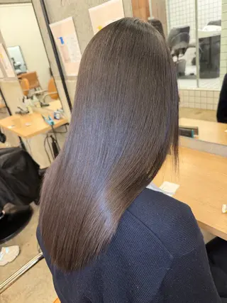 セミロング 縮毛矯正×髪質改善× 艶髪カラー　吉原和磨のヘアスタイル