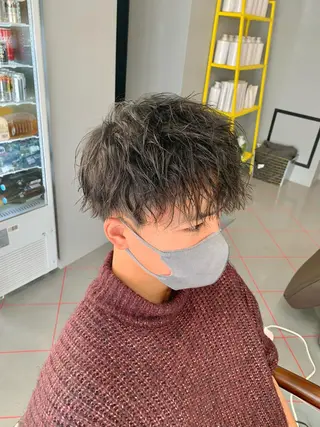 ショート パーマ メンズ 【扱いやすいパーマ】 眞鍋拓己のヘアスタイル