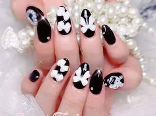 ネイル Queening 🦋のネイルデザイン