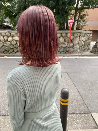 ミディアム カラー ハイライトカラー MINAMIのヘアスタイル