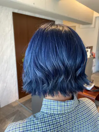 ショート カラー 安田 菜摘のヘアスタイル