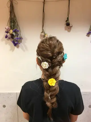 ロング ヘアアレンジ 🪐脱白髪染め 🪐松尾菜々美のヘアスタイル