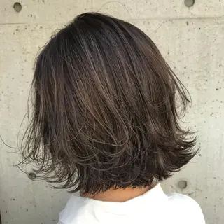ミディアム カラー 韓国レイヤーカット 🧸ベージュカラーのヘアスタイル