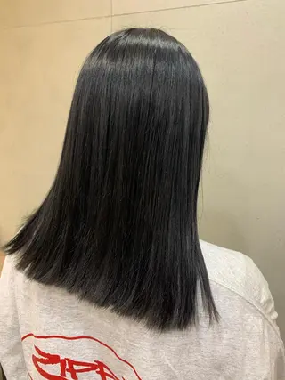 セミロング おせ ちさとのヘアスタイル