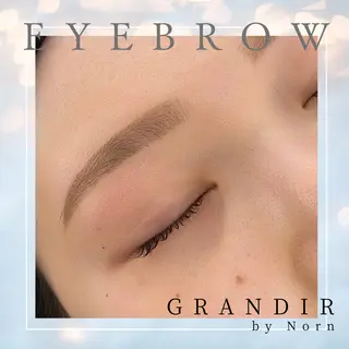 アイブロウ GRANDIRbyNorn所属・GRANDIR byNornのマツエク・マツパデザイン