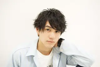 メンズ スパイラル波巻き パーマ井本汰壱のヘアスタイル