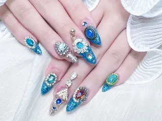 ネイル M🌷nail 長さだし専門店のネイルデザイン