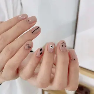 ネイル VIVIAN リサのネイルデザイン