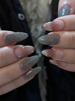 ネイル mimi 高石桃朱のネイルデザイン