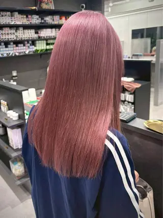 ミディアム カラー ハイトーン🪼派手髪 mahoのヘアスタイル