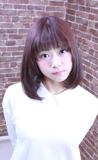 ミディアム 伊藤 裕貴のヘアスタイル