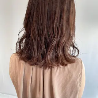 ミディアム カラー 山口 莉奈のヘアスタイル