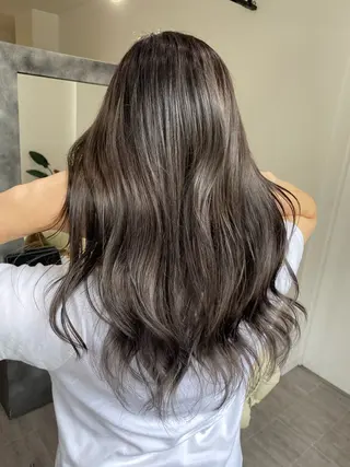 ロング カラー ハイライト&ブリーチ 💇🏼‍♀MAHOのヘアスタイル
