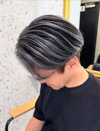 ショート 有人/バレイヤージュ /シャドールーツのヘアスタイル