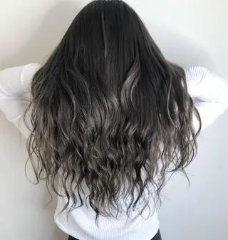 ロング 美髪矯正・レイヤー 倉友哉のヘアスタイル