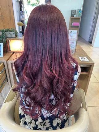 ロング カラー 小久保 彰子のヘアスタイル