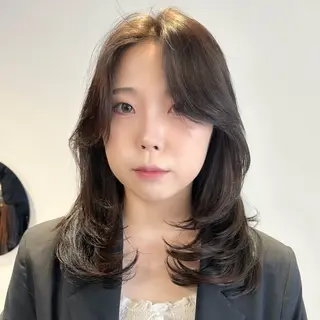 ミディアム カラー ヘアアレンジ レイヤーカット×髪質 改善🇰🇷シオリのヘアスタイル