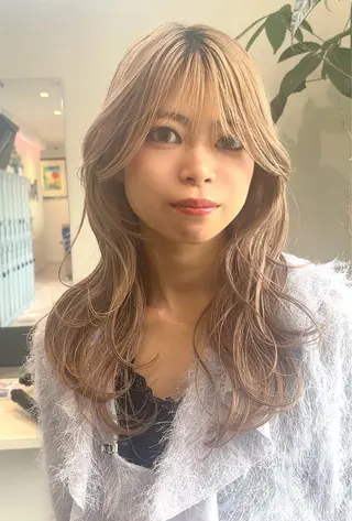 セミロング カラー 鼎一真ハイトーン/ パーマ/何でも屋さんのヘアスタイル