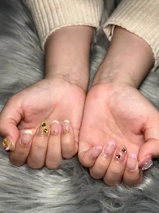 ネイル Momoka 🍑🎀のネイルデザイン