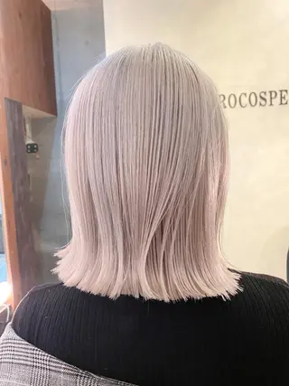 ミディアム 白髪ぼかし×デザイン 🕊️🫧ホウジョウのヘアスタイル