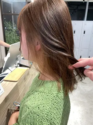 ミディアム カラー ハイトーン×レイヤー /遠藤将太のヘアスタイル