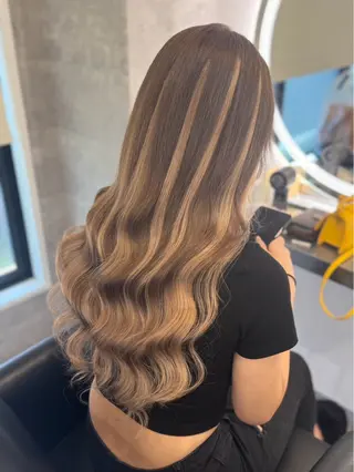 ロング REINA エクステ/ヘアセットのヘアスタイル