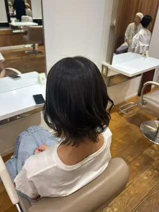 ショート カラー 根本 琴子のヘアスタイル