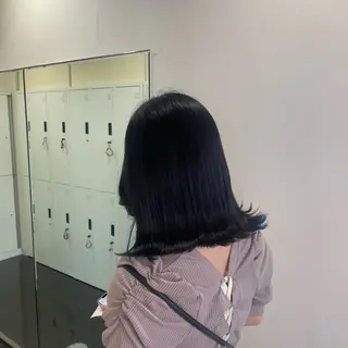 ミディアム カラー 垢抜け小顔レイヤー オリーブ/スミレのヘアスタイル