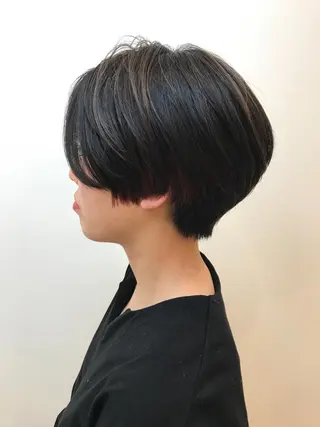 ショート カラー 湯浅 了一のヘアスタイル
