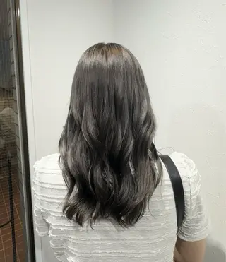 セミロング カラー ハイトーン/レイヤー /艶カラー🎀のヘアスタイル