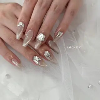 ネイル SALON ELVI.のネイルデザイン