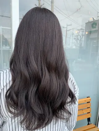 ロング カラー K. SUZUKAのヘアスタイル