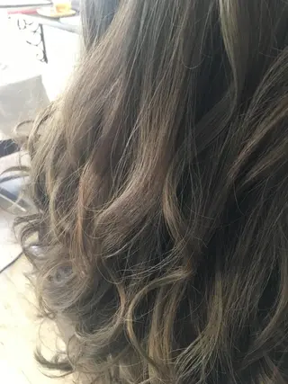 ロング 松本 亮のヘアスタイル