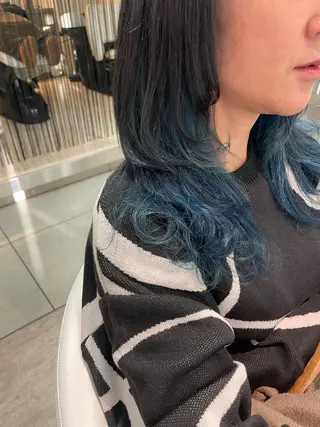 ロング カラー 松佐 ゆかりのヘアスタイル