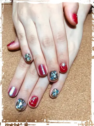 ネイル ECLAT エクラ所属・寺山 千鶴のネイルデザイン