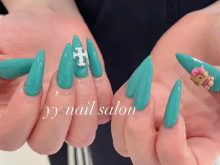 ネイル Rainrain💧 パーツ豊富、やり放題のネイルデザイン