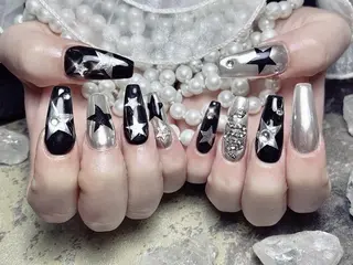 ネイル Hanya 🌈のネイルデザイン