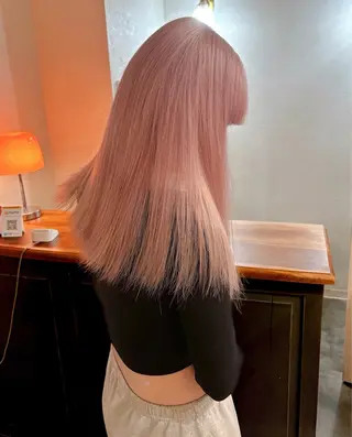 セミロング カラー 林　蓮／レイヤー ／透明感カラーのヘアスタイル