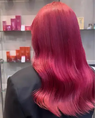 セミロング カラー 縮毛矯正・似合わせ タナカ レイヤのヘアスタイル