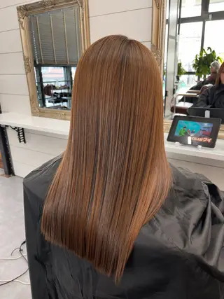 ミディアム andKおもろまち店 艶ダブルカラー✨のヘアスタイル