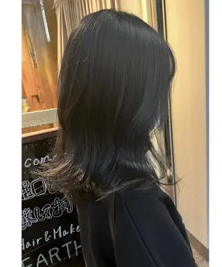 セミロング レイヤーカット🌈 透明感カラー🌷ユリのヘアスタイル