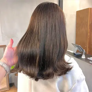 セミロング カラー パーマ ヘアアレンジ メンズ キッズ ネイル マツエク・マツパ アイブロウ 前川 朋香のヘアスタイル