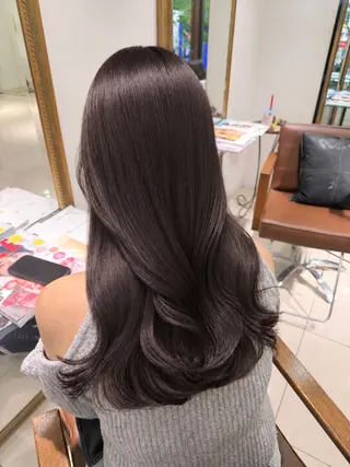 ロング カラー 髪質改善艶カラー🩶 Nanako ⟡.·のヘアスタイル