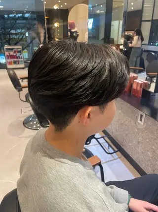 パーマ メンズ オリーブカラー🫒/ ハッシュカット/みゆのヘアスタイル