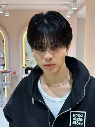 ショート 曲がる縮毛矯正 センターパート/翼のヘアスタイル