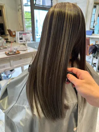 セミロング カラー ブリーチ koheiのヘアスタイル